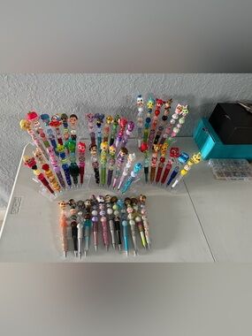 Customized Hand Made Fancy Doorables Beaded Pens